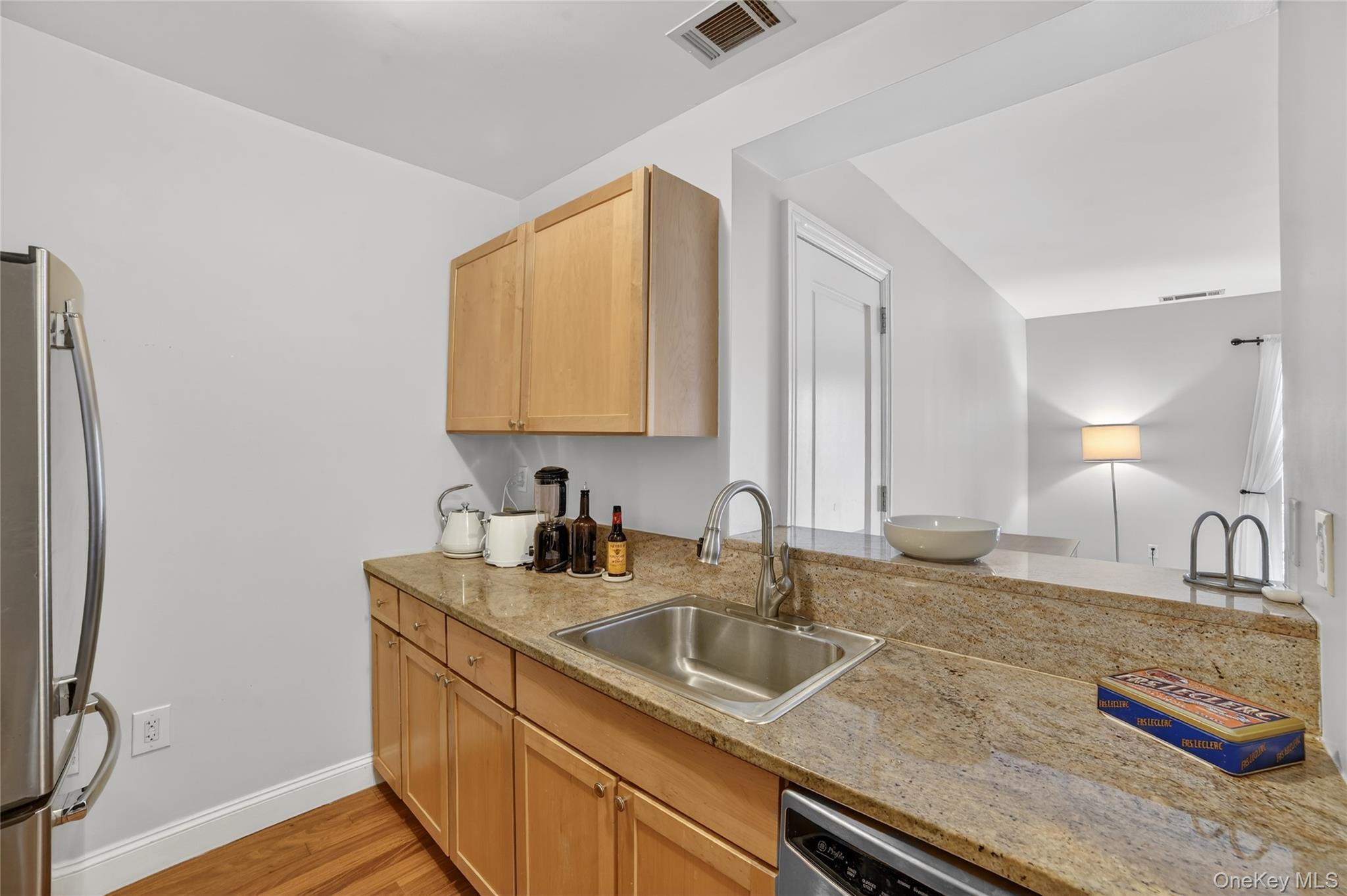 #8 photo, 543 Main Street, New Rochelle , NY 10601