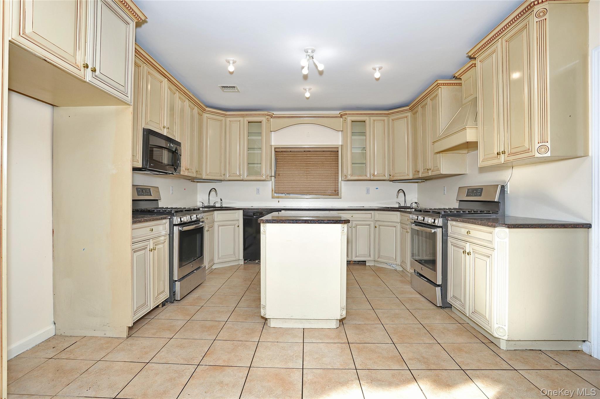 #13 photo, 11 Laura Place, Spring Valley , NY 10977