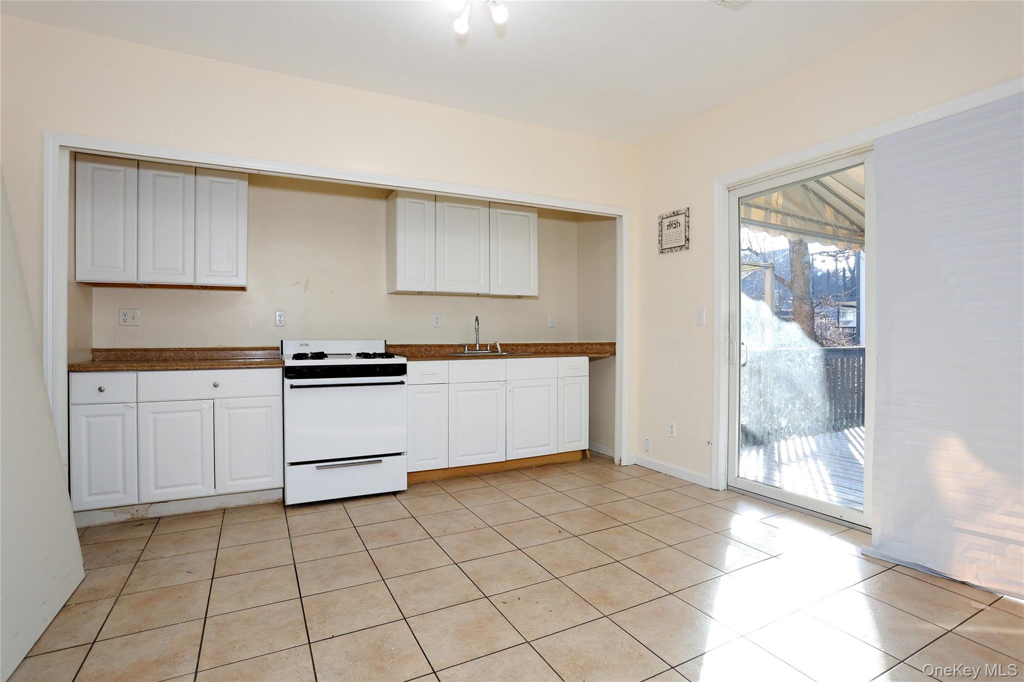 #16 photo, 11 Laura Place, Spring Valley , NY 10977