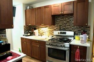 #18 photo, 364 Ashburton Avenue, Yonkers , NY 10701