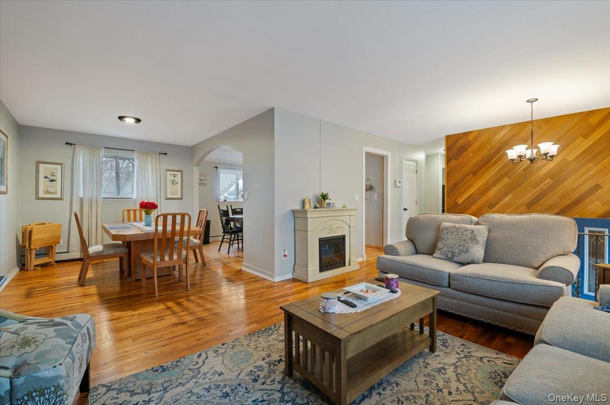 #6 photo, 1131 Udall Road, Bay Shore , NY 11706