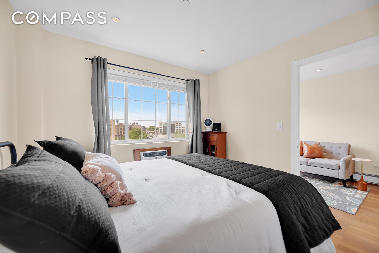 #7 photo, 43-33 42nd Street, Sunnyside , NY 11104