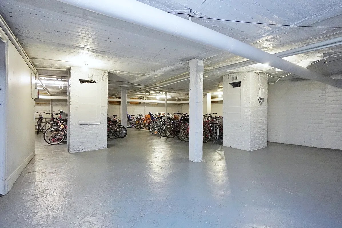 #8 photo, 7002 RIDGE Boulevard, Bay Ridge , NY 11209