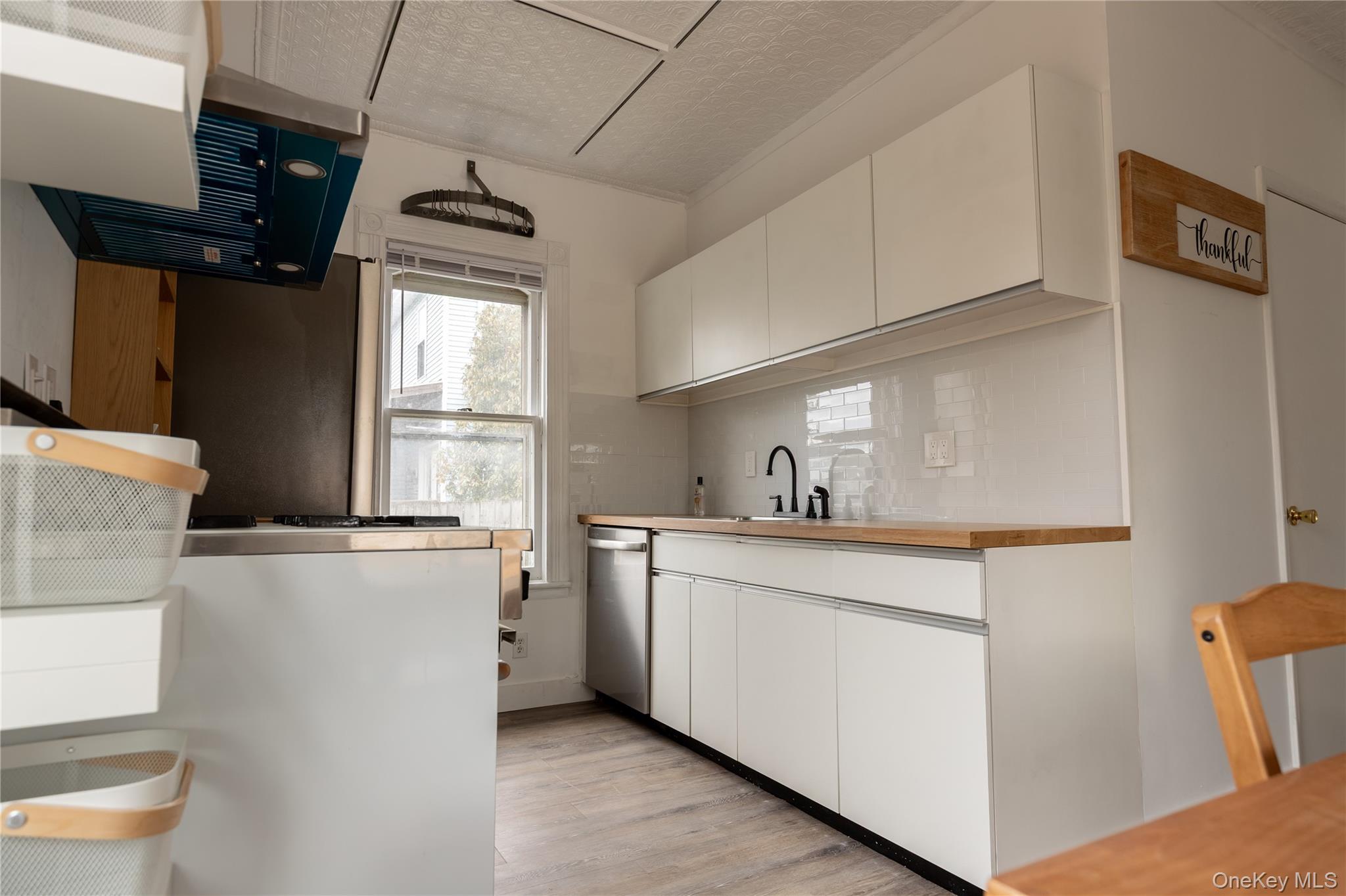 #12 photo, 244 Broadway, Port Ewen , NY 12429