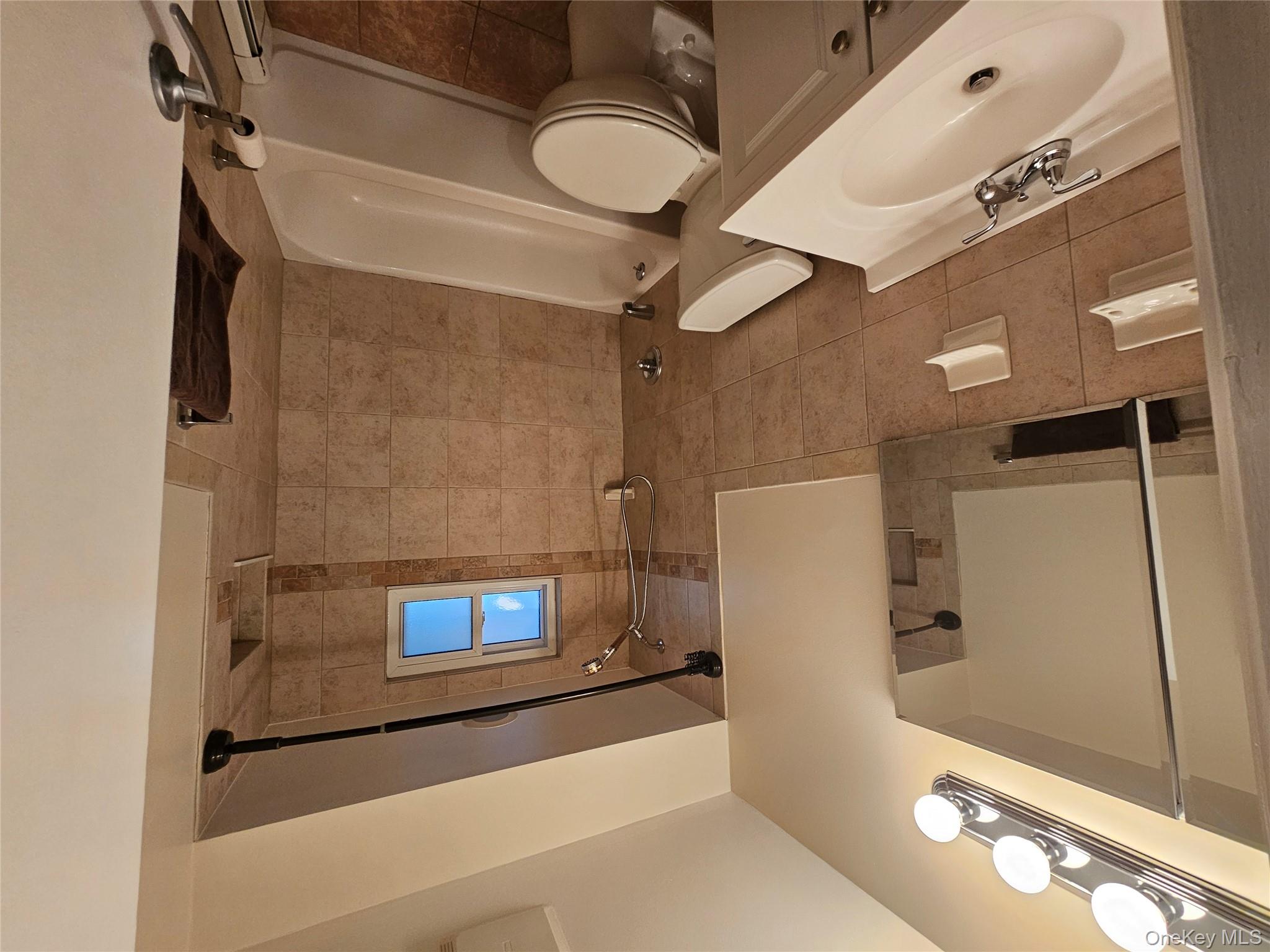 #11 photo, 36 harrison Place, Farmingdale , NY 11735