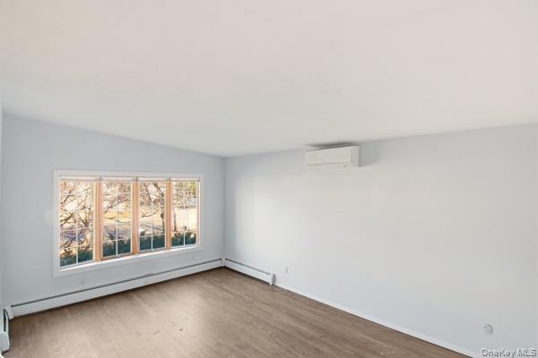 #4 photo, 111 Schneider Lane, מחוז סאפוק Hauppauge , NY 11788