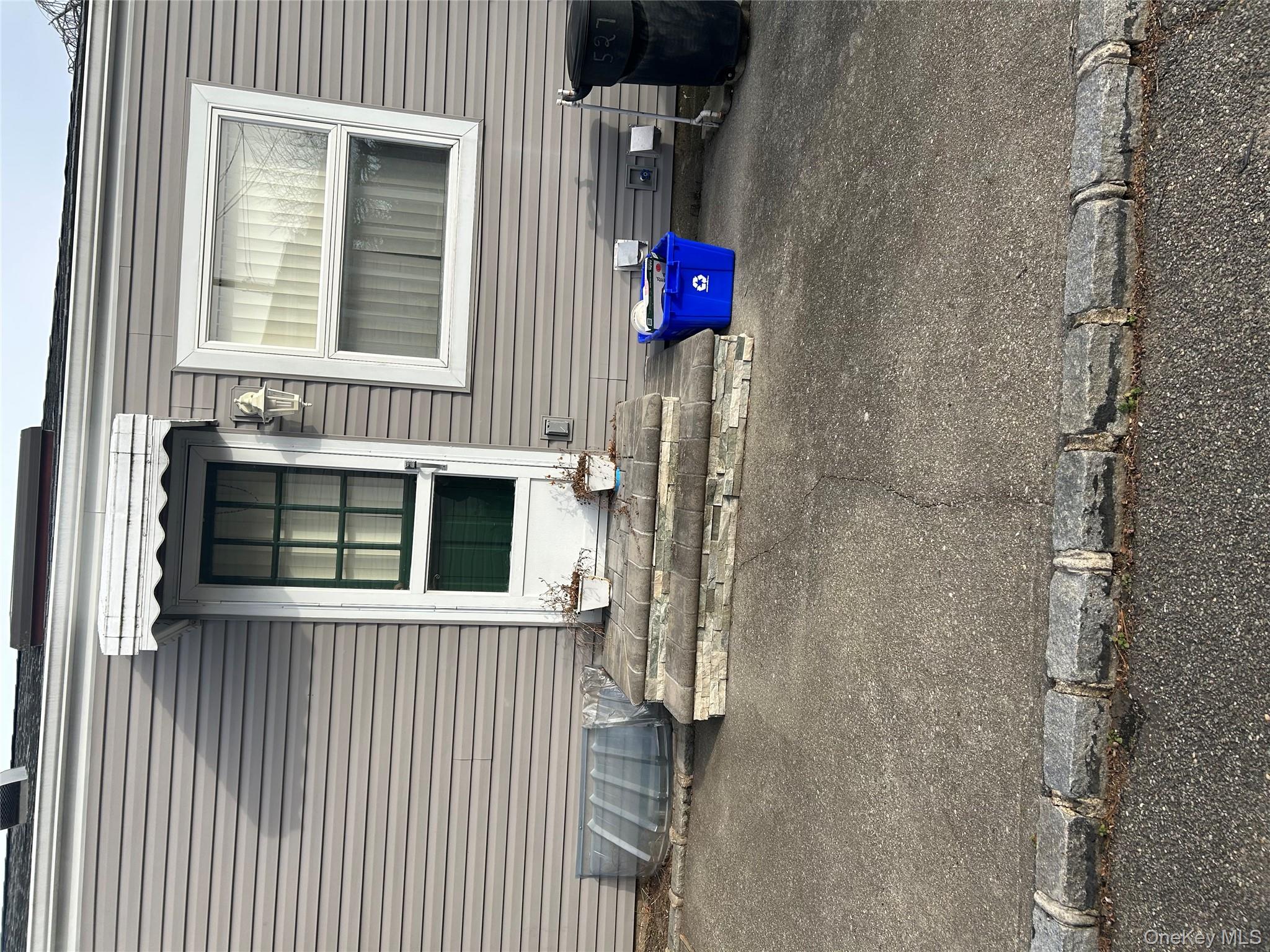 #11 photo, 527 Willow Street, South Hempstead , NY 11550