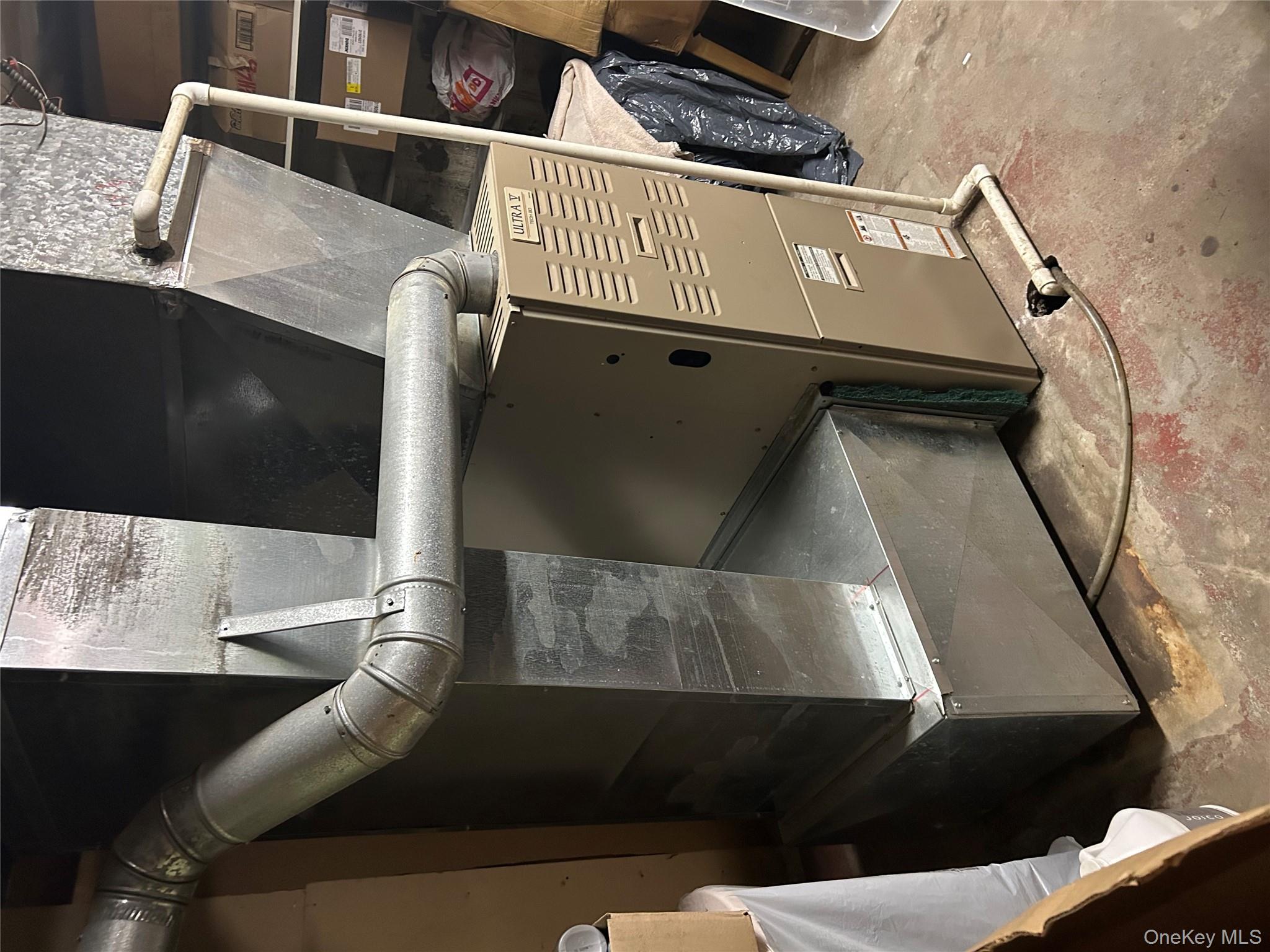 #16 photo, 527 Willow Street, South Hempstead , NY 11550