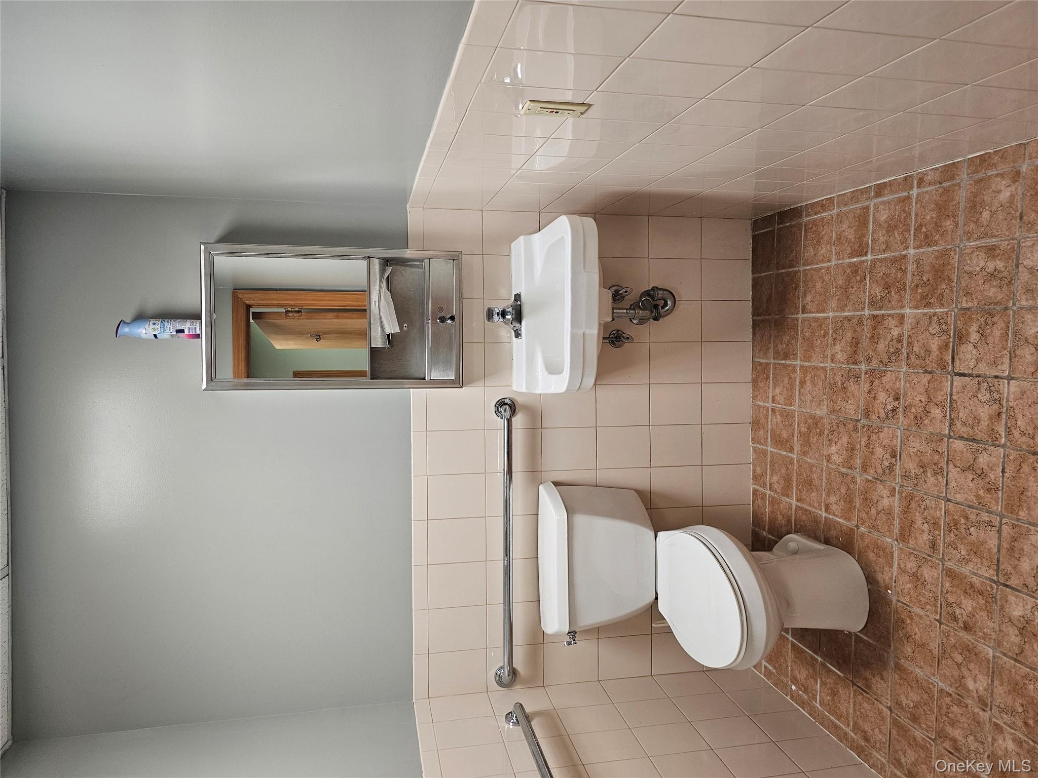 #9 photo, 91a carmen, Нассау ‖ Cedarhurst , NY 11516