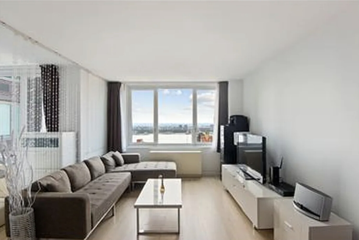 #3 photo, 322 W 57TH Street, Манхэттен ‖ Hell's Kitchen , NY 10019