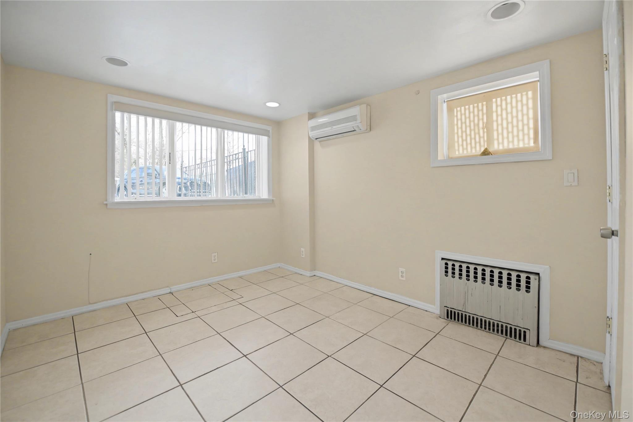 #15 photo, 6701 Eliot Avenue, Middle Village , NY 11379