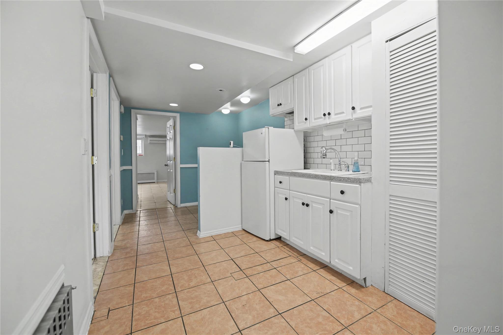 #18 photo, 6701 Eliot Avenue, Middle Village , NY 11379