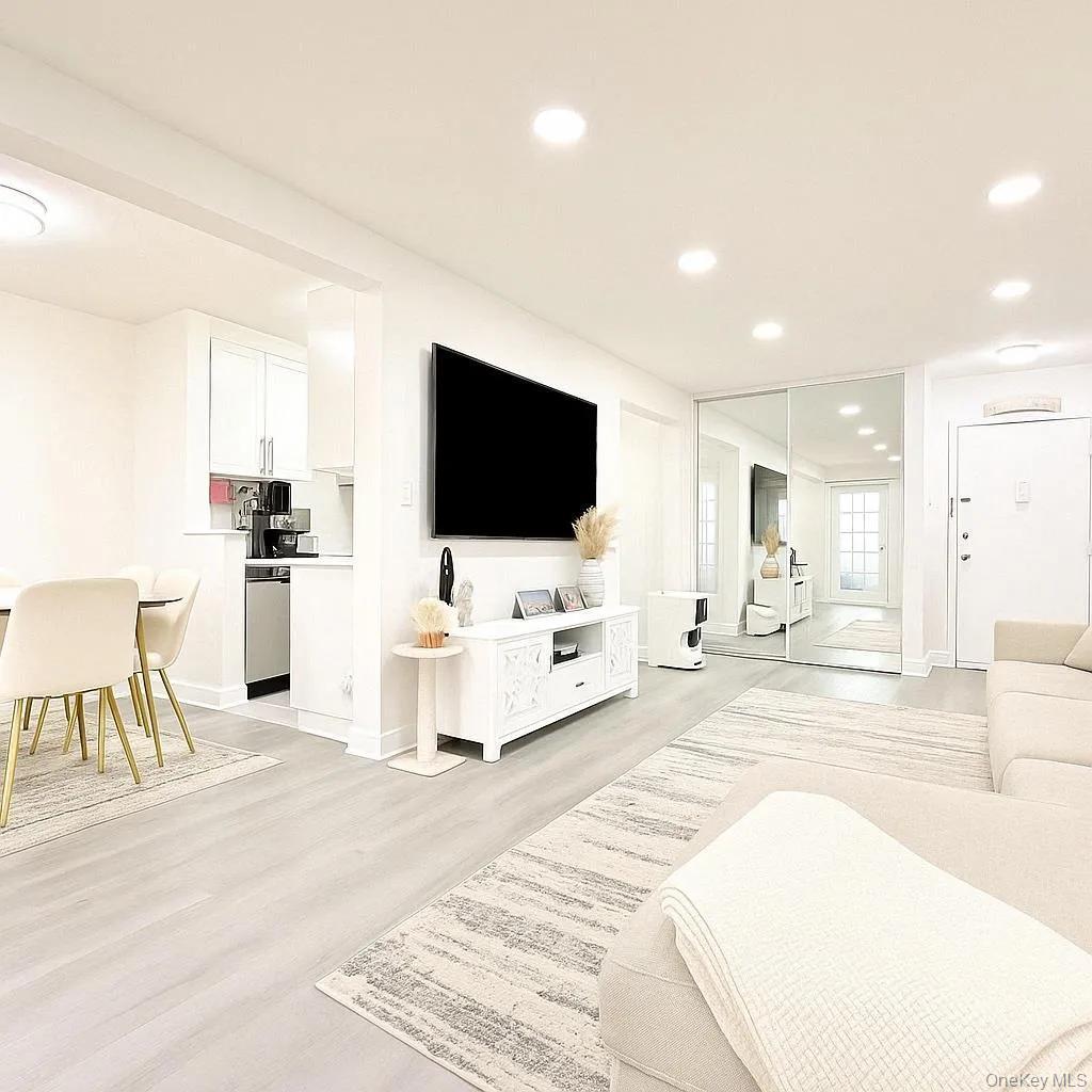 #2 photo, 15115 84th Street, Куинс ‖ Howard Beach , NY 11414