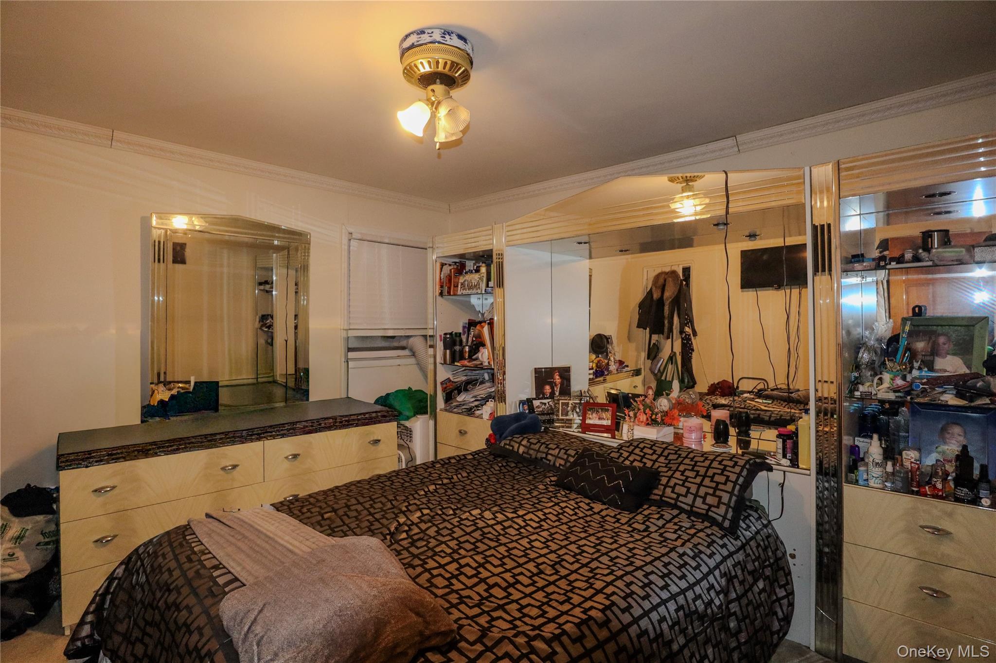 #13 photo, 110-17 175th Street, Saint Albans , NY 11433