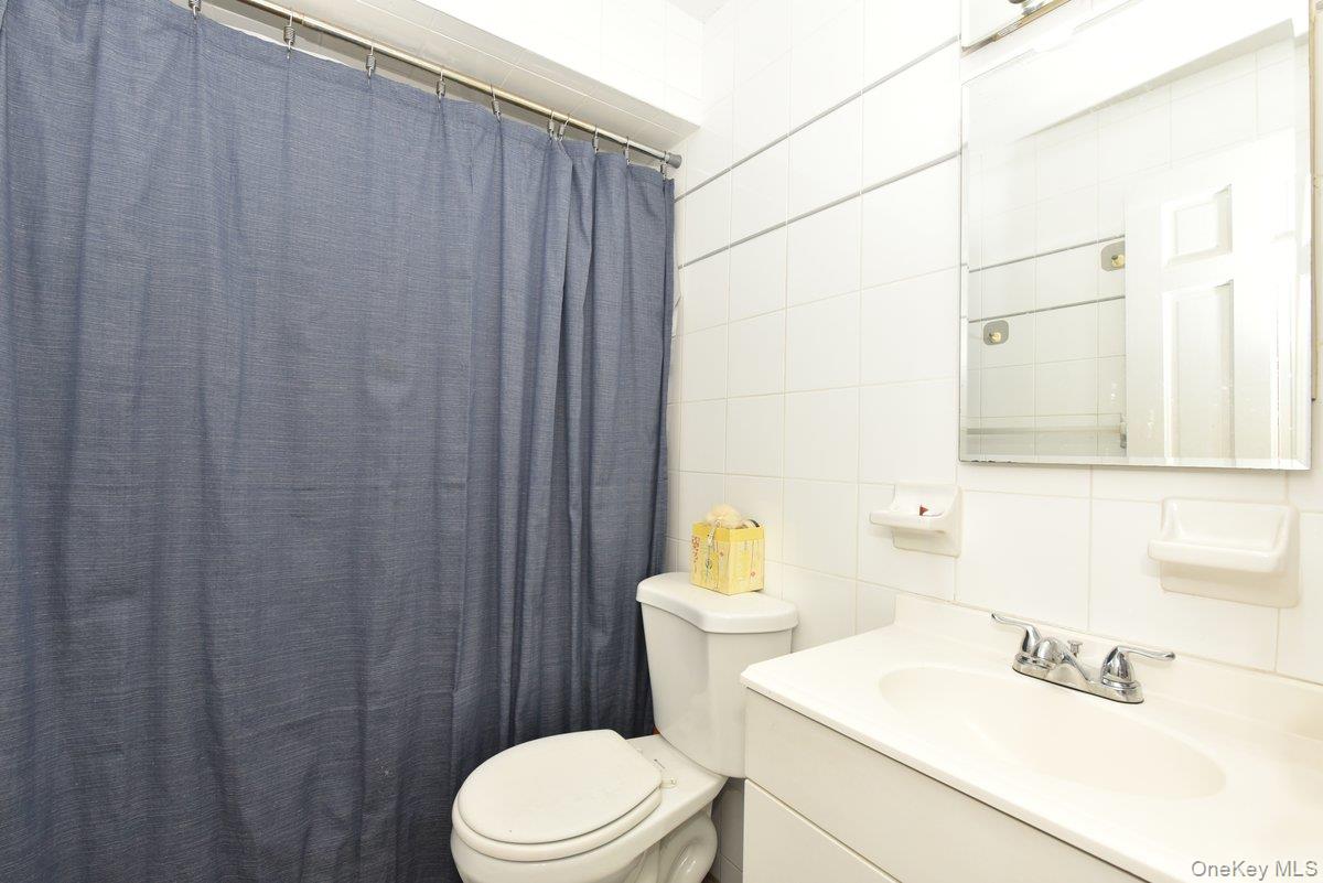 #10 photo, 116 15th Avenue, מחוז סאפוק West Babylon , NY 11704