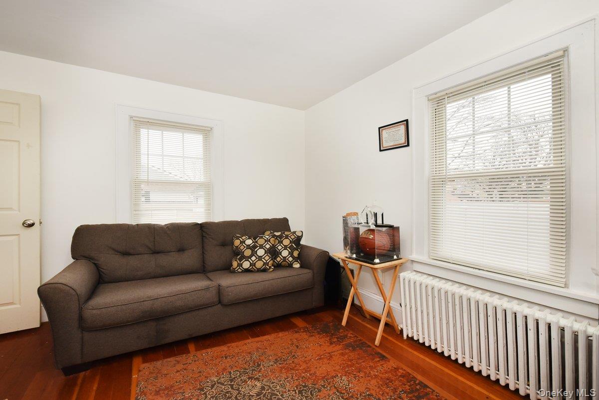 #17 photo, 116 15th Avenue, מחוז סאפוק West Babylon , NY 11704