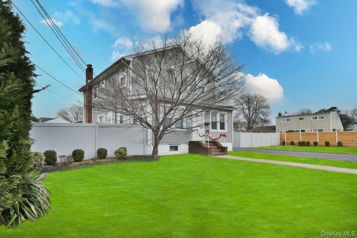 #2 photo, 116 15th Avenue, מחוז סאפוק West Babylon , NY 11704