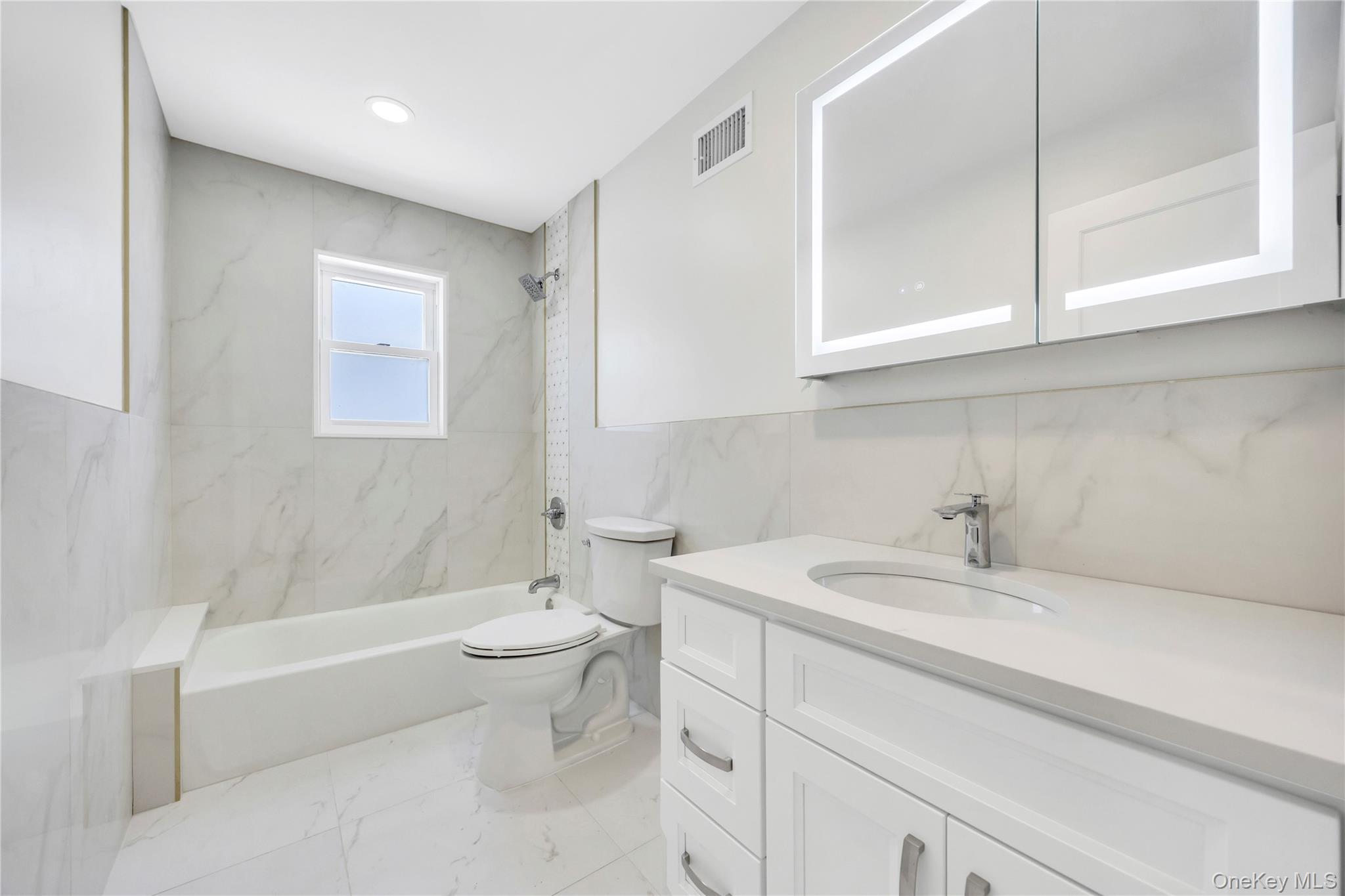 #10 photo, 119 E Fulton Avenue, Нассау ‖ Roosevelt , NY 11575