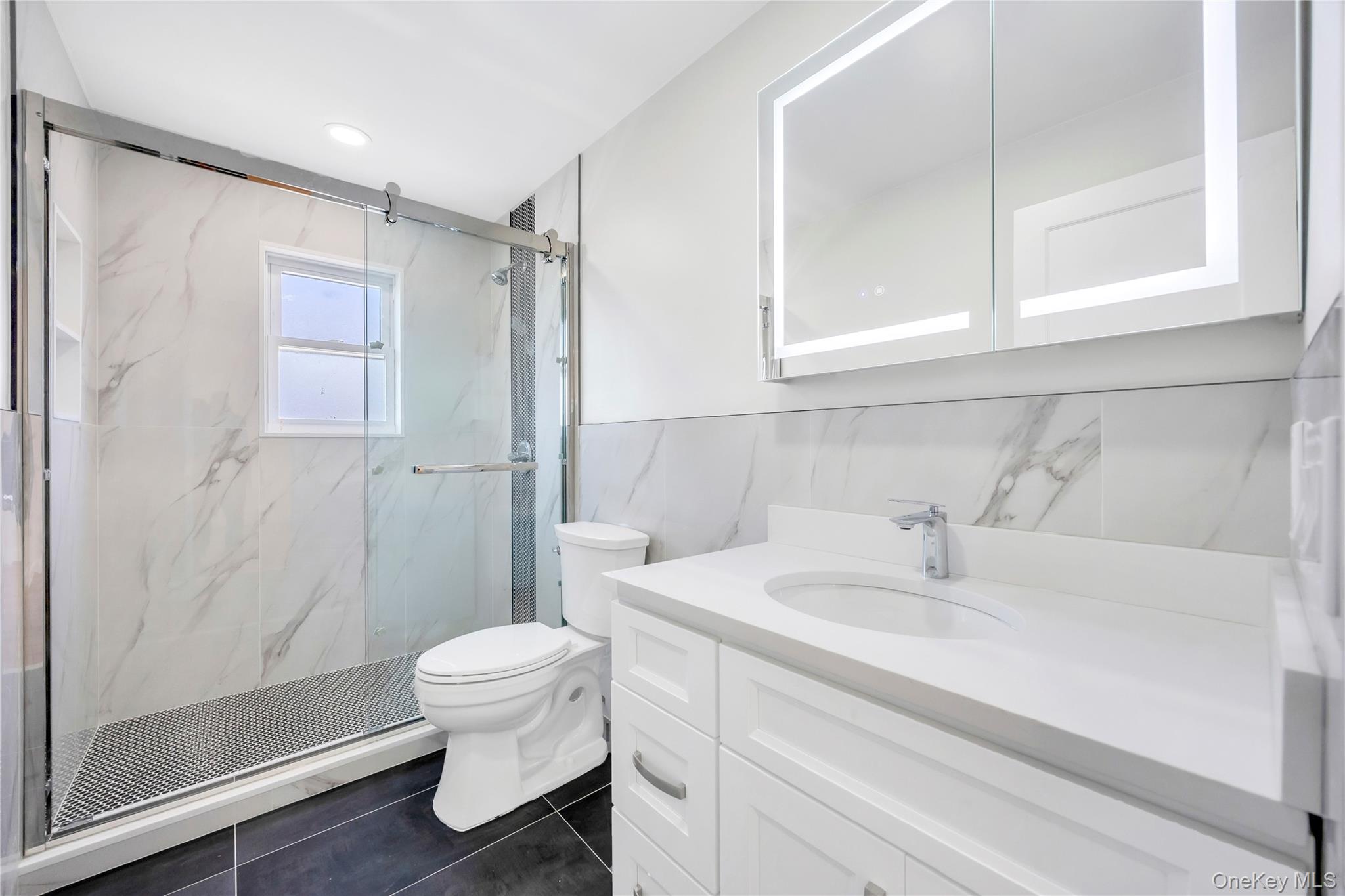 #14 photo, 119 E Fulton Avenue, Нассау ‖ Roosevelt , NY 11575