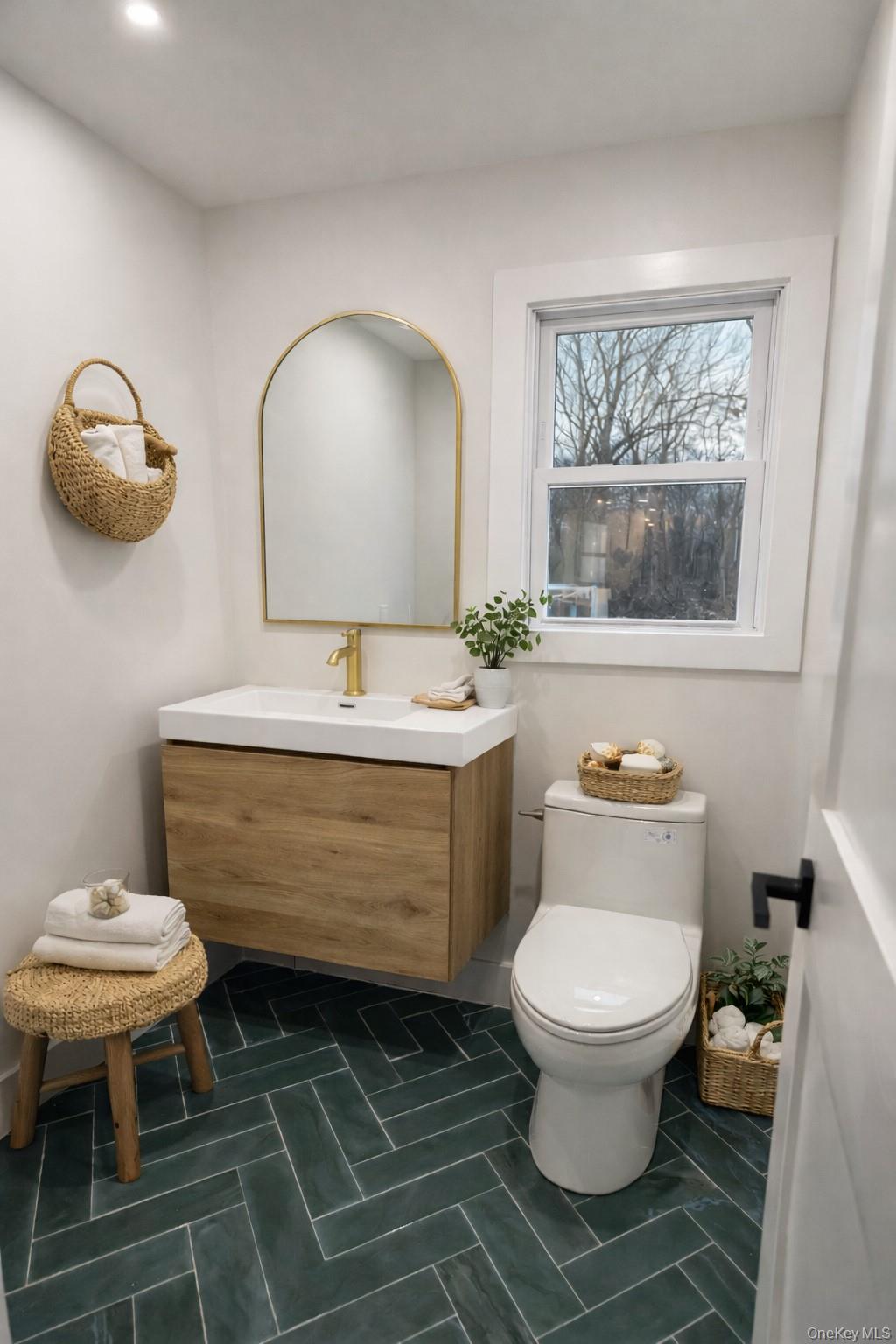 #13 photo, 94 Sally Lane, 롱 아일랜드 Brookhaven , NY 11961