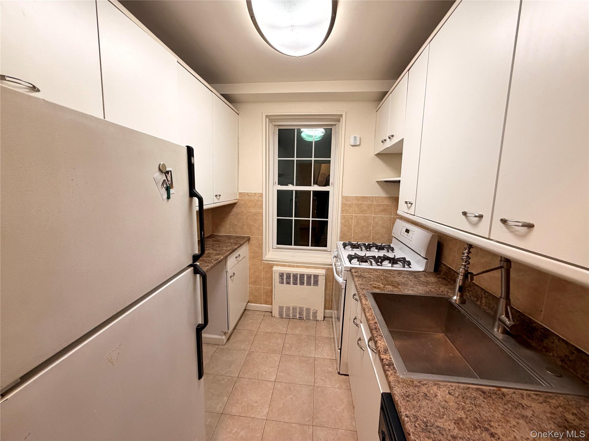 #10 photo, 140-18 Burden Crescent, 뉴욕퀸즈 Briarwood , NY 11435