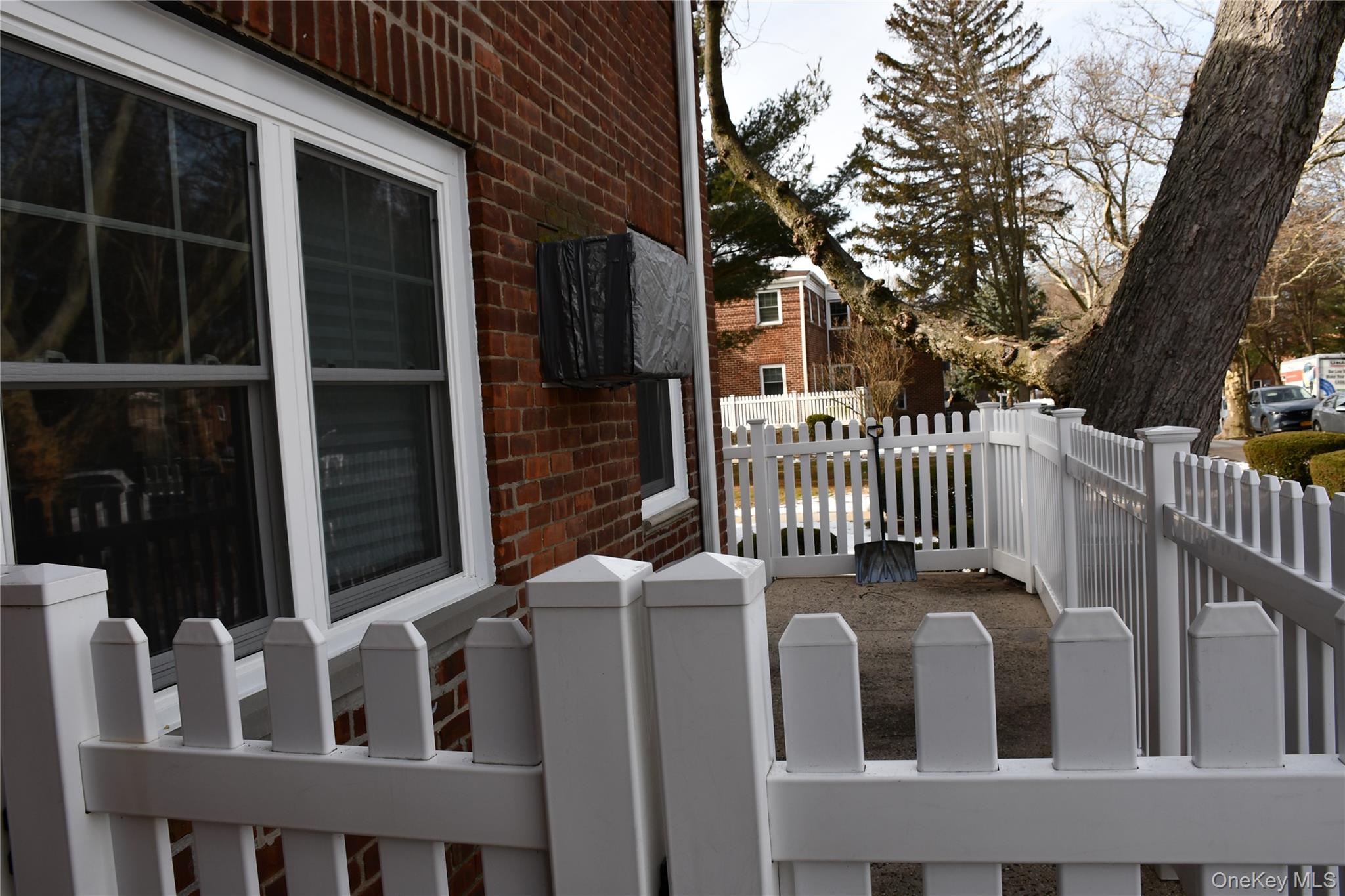 #10 photo, 224-38 Kingsbury Ave, Bayside , NY 11364