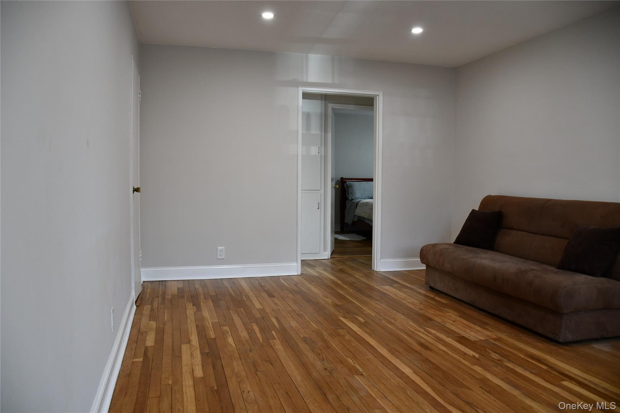 #11 photo, 224-38 Kingsbury Ave, Bayside , NY 11364