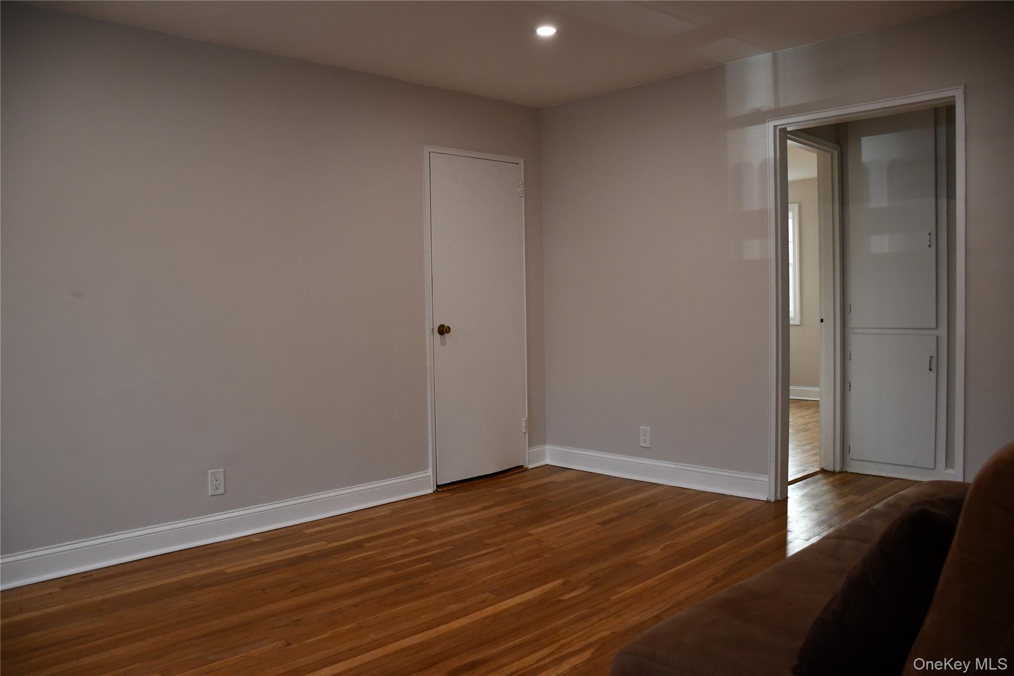 #15 photo, 224-38 Kingsbury Ave, Bayside , NY 11364