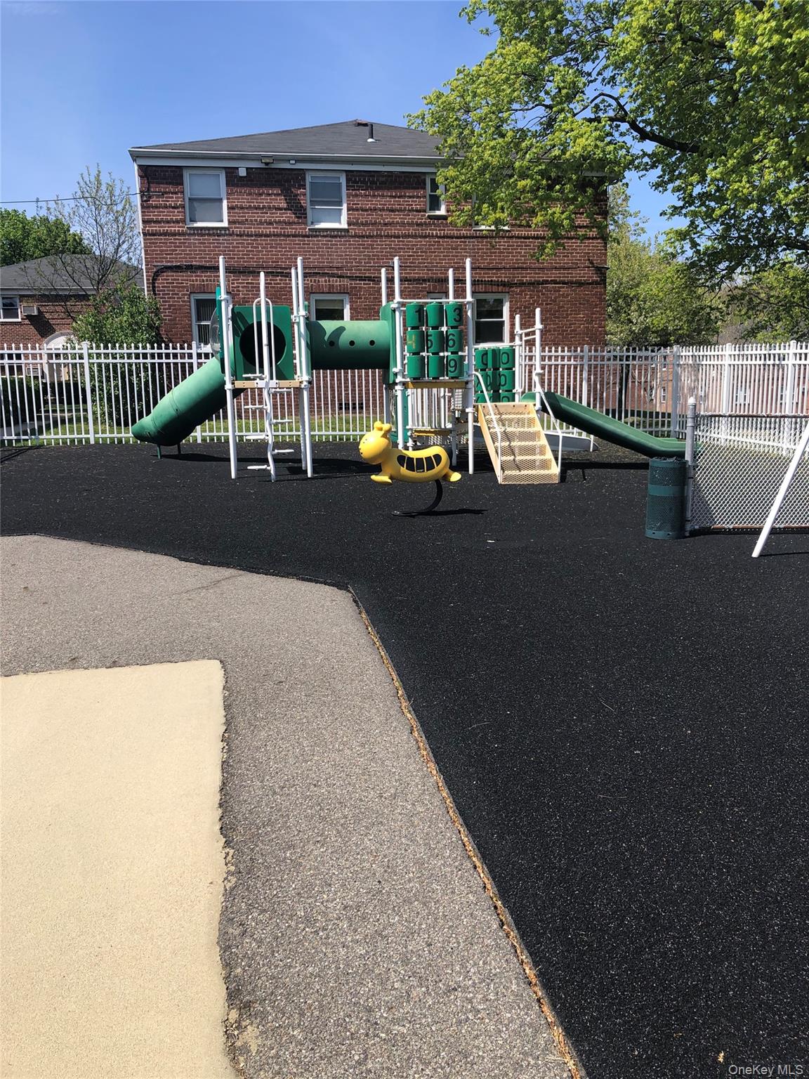 #7 photo, 224-38 Kingsbury Ave, קווינס Bayside , NY 11364