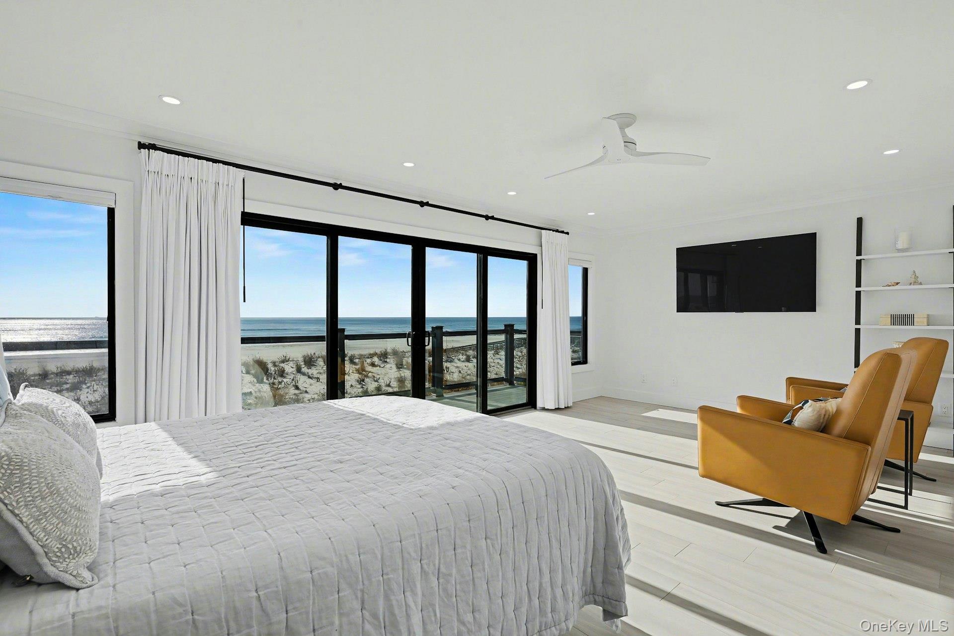 #15 photo, 923 Oceanfront, מחוז נסאו Long Beach , NY 11561