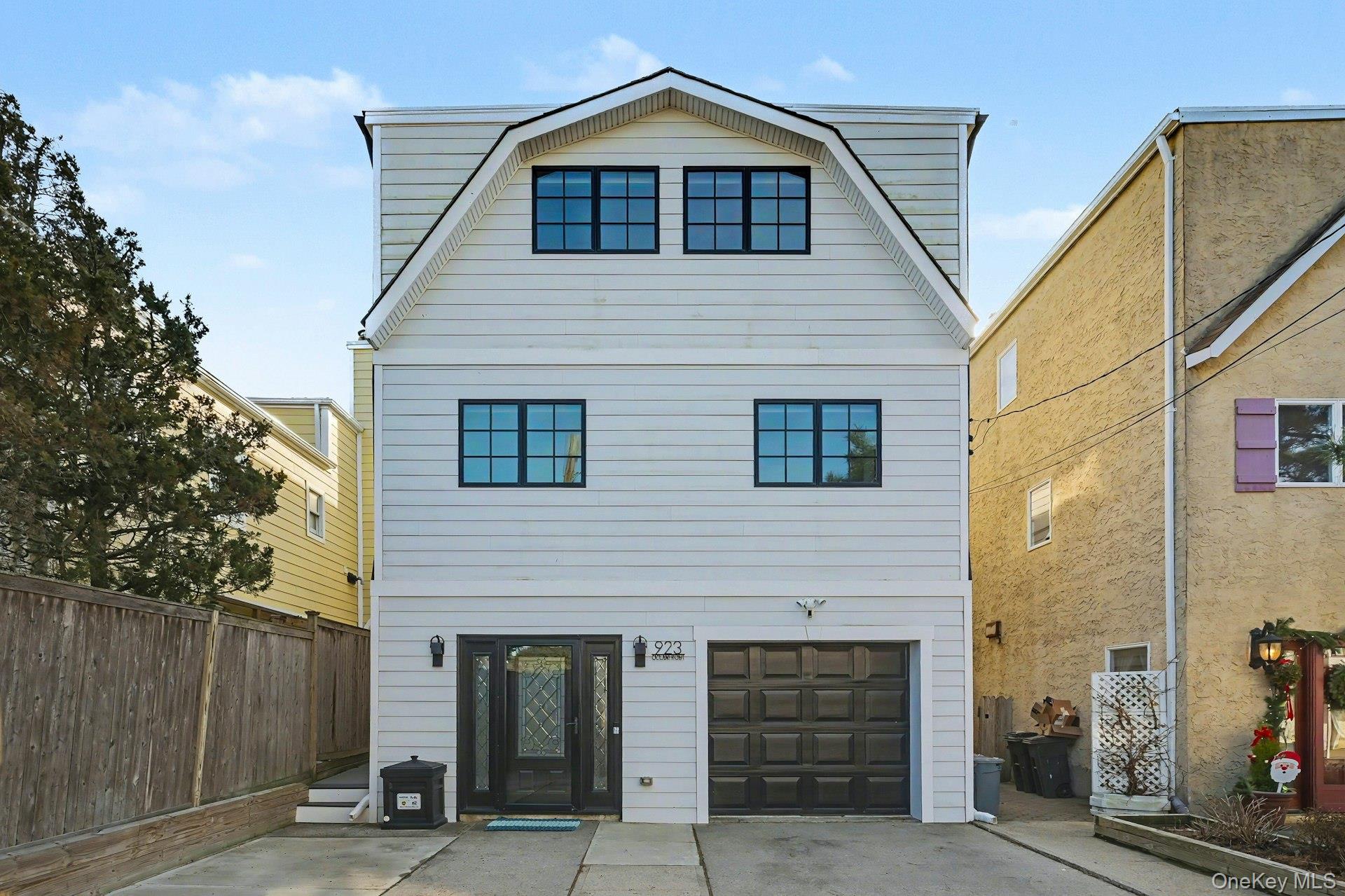 #2 photo, 923 Oceanfront, מחוז נסאו Long Beach , NY 11561