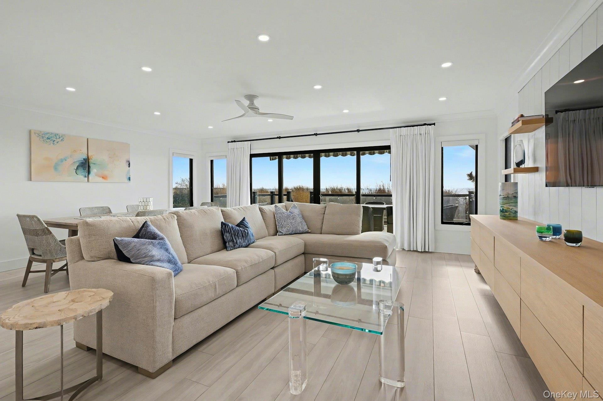 #8 photo, 923 Oceanfront, מחוז נסאו Long Beach , NY 11561