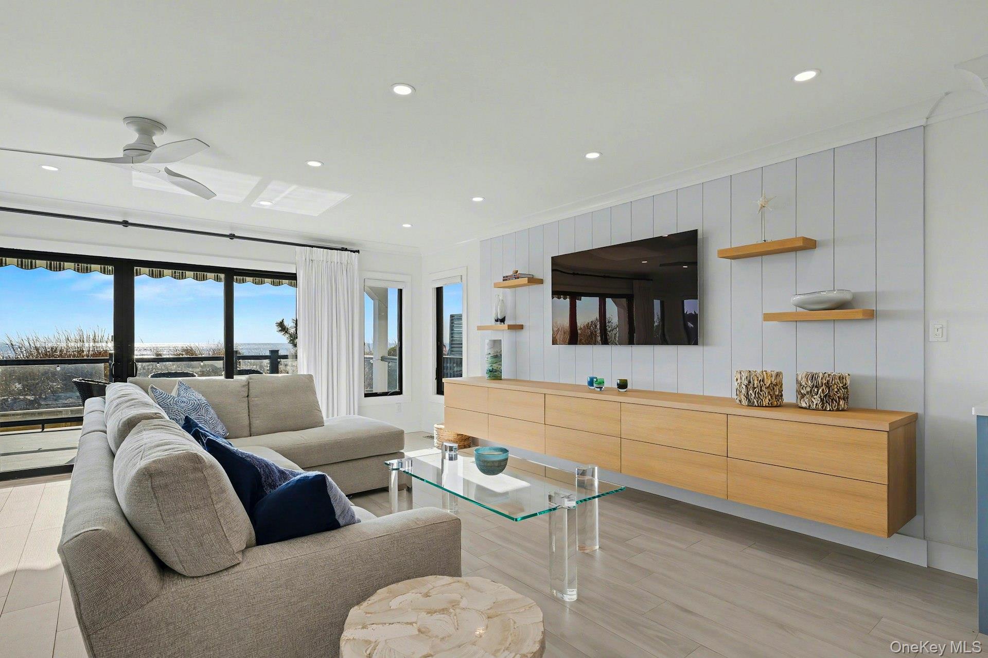 #9 photo, 923 Oceanfront, מחוז נסאו Long Beach , NY 11561