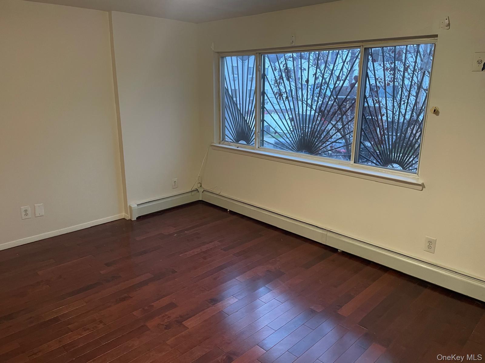 #11 photo, 7 Dune Court, Bronx , NY 10473