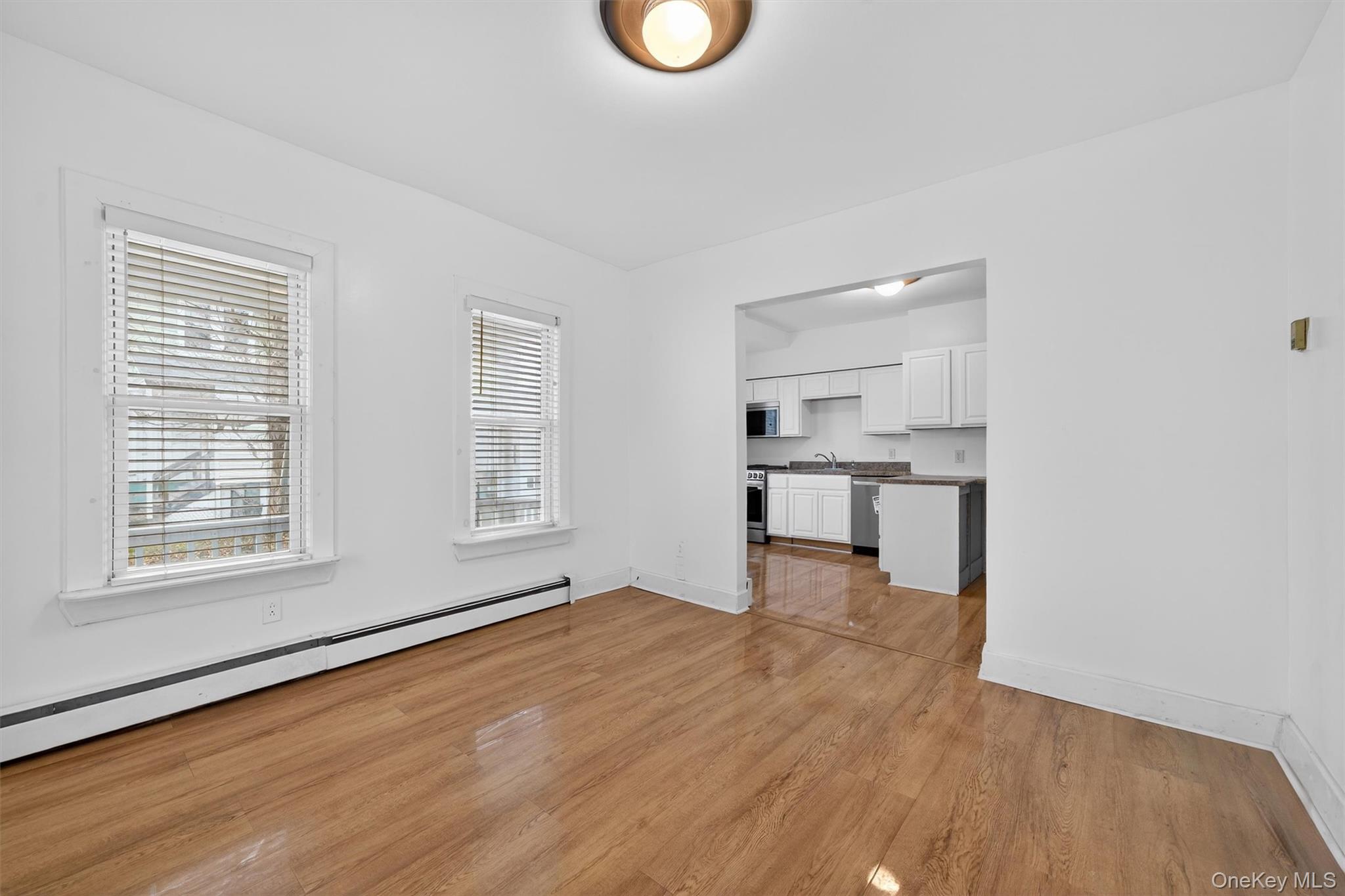 #8 photo, 35 East Avenue, 纽约州 Middletown , NY 10940