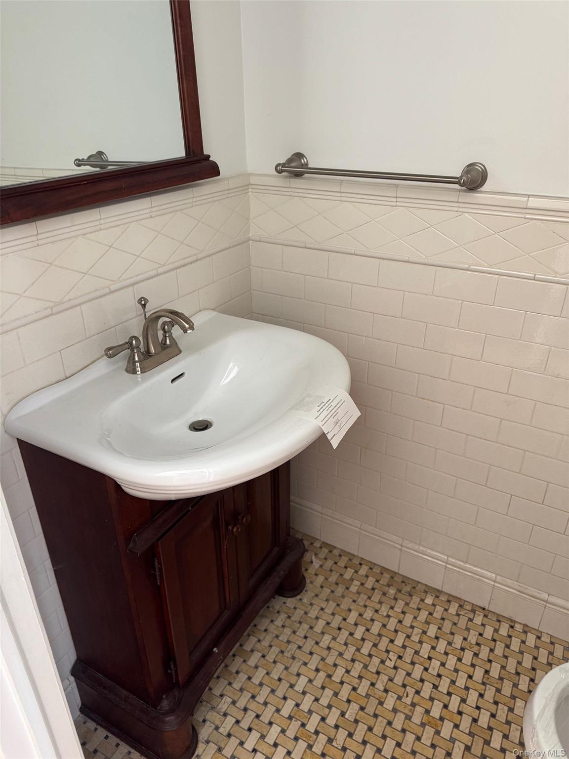 #20 photo, 19 Lanark Road, Yonkers , NY 10705