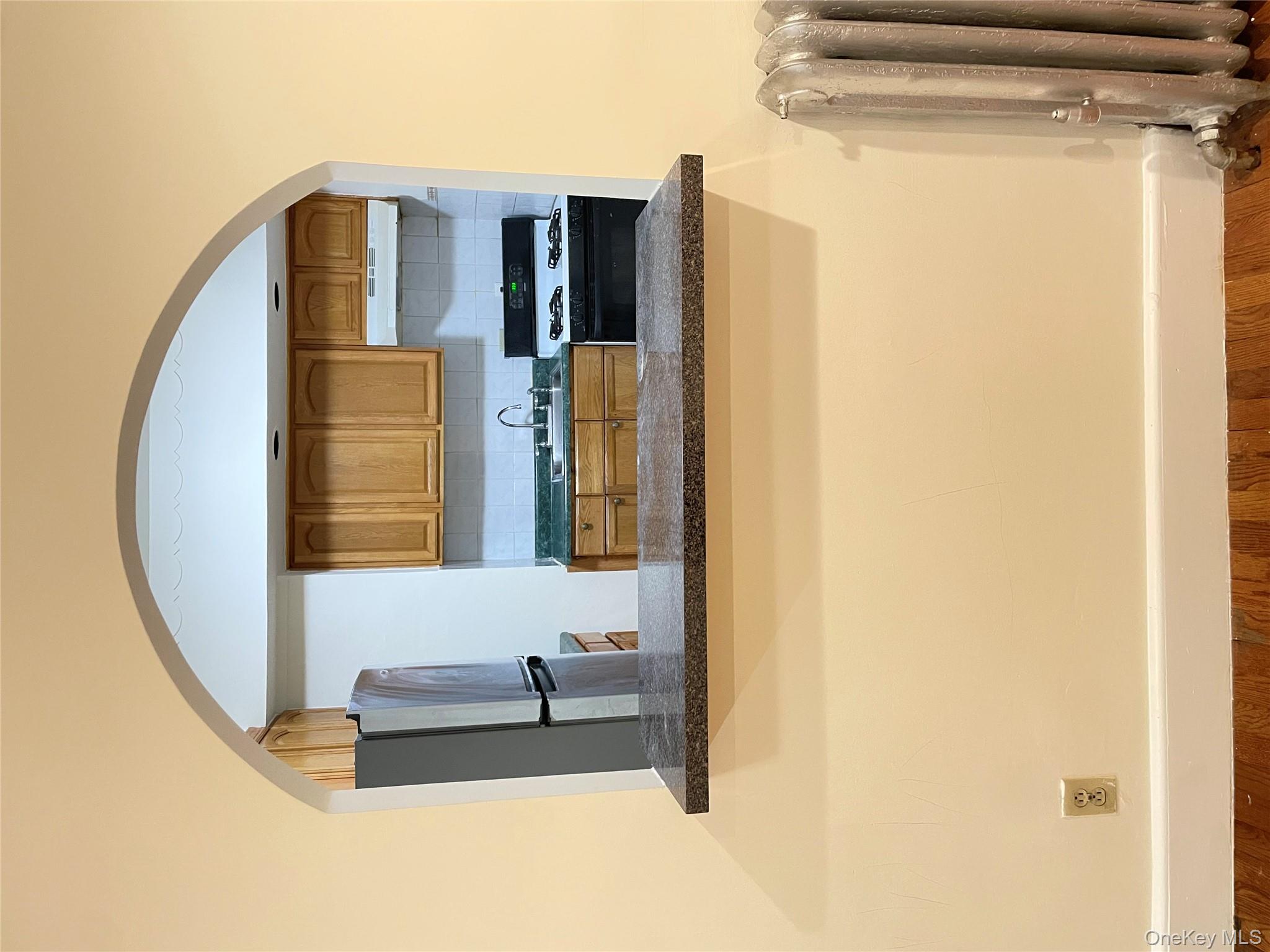 #7 photo, 4433 Carpenter Avenue, Bronx , NY 10470