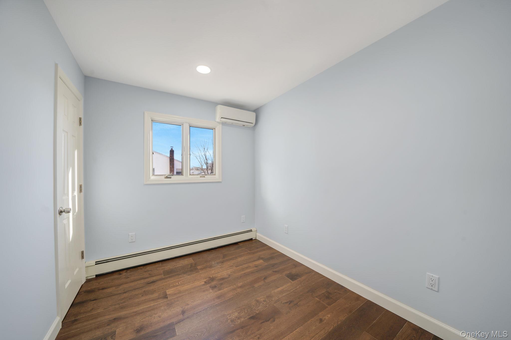 #16 photo, 204 Grove Street, Саффолк ‖ Port Jefferson Station , NY 11776