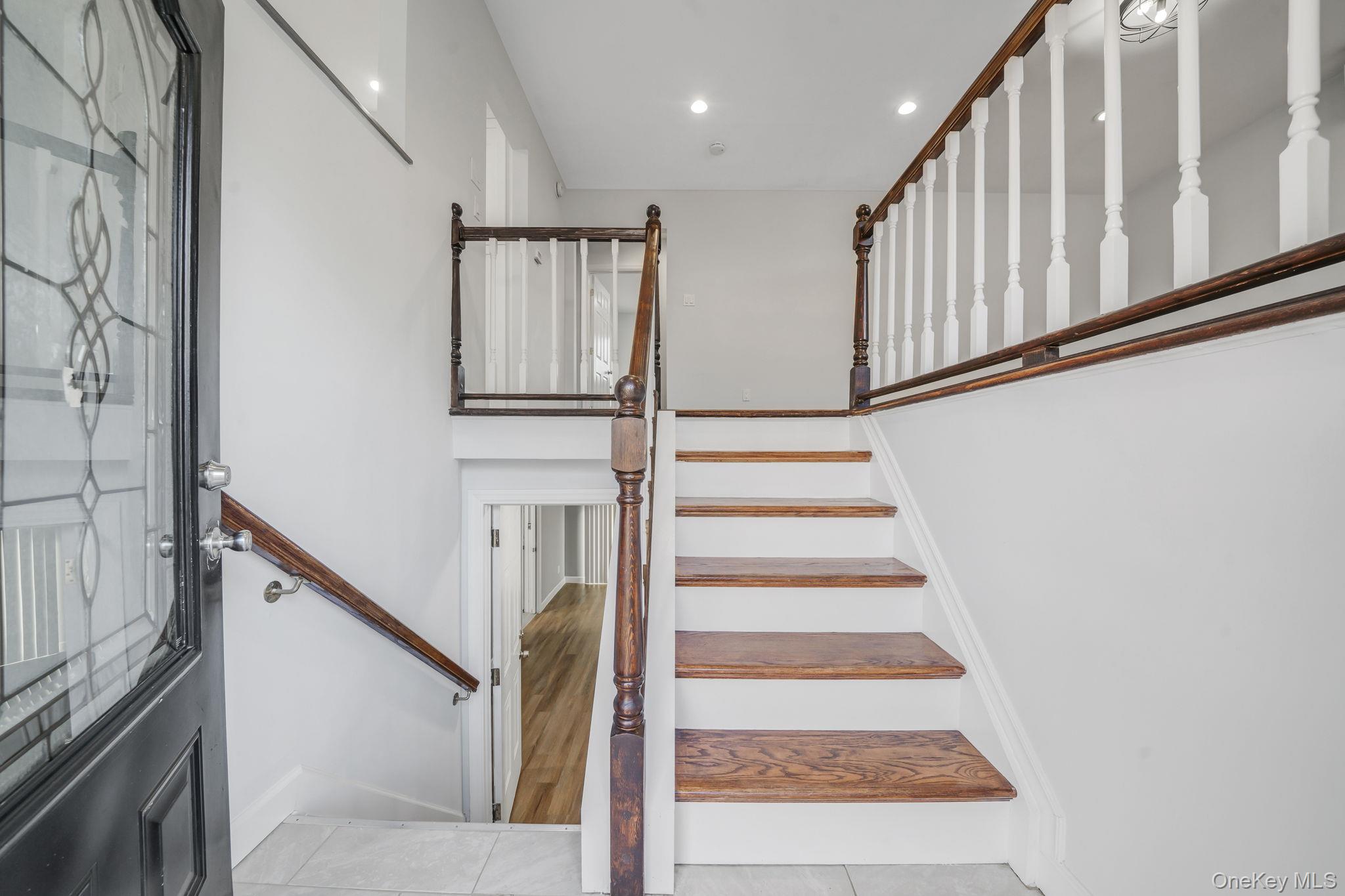 #5 photo, 204 Grove Street, Саффолк ‖ Port Jefferson Station , NY 11776