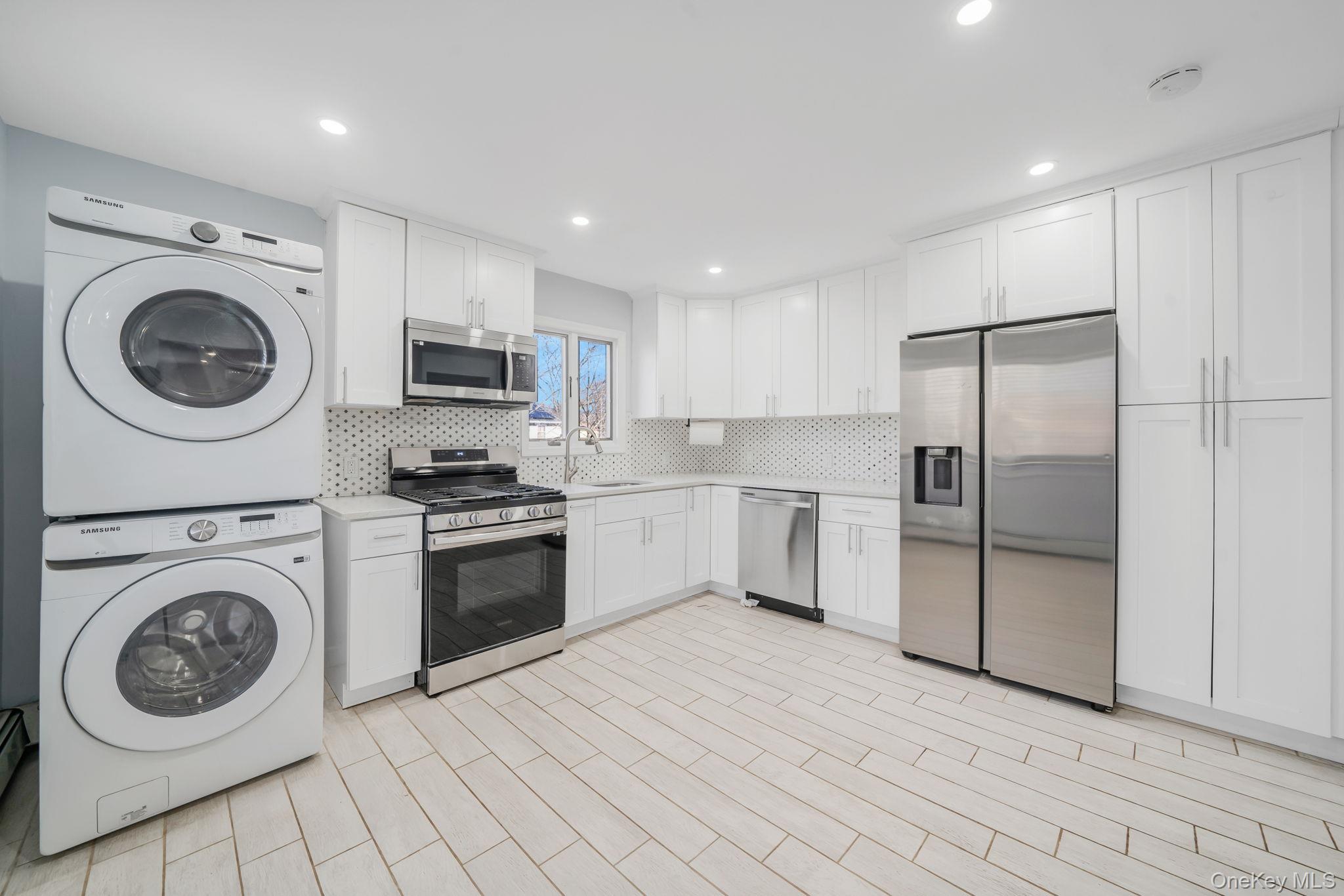 #7 photo, 204 Grove Street, Саффолк ‖ Port Jefferson Station , NY 11776