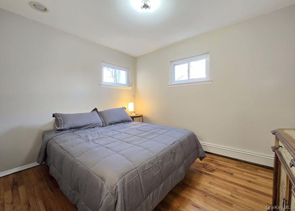 #9 photo, 21A Thorney Avenue, מחוז סאפוק Huntington Station , NY 11746