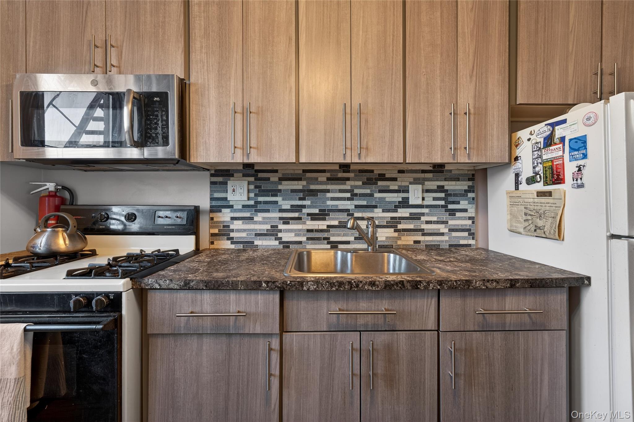 #10 photo, 142-21 26th Street, 플러싱 Flushing , NY 11354