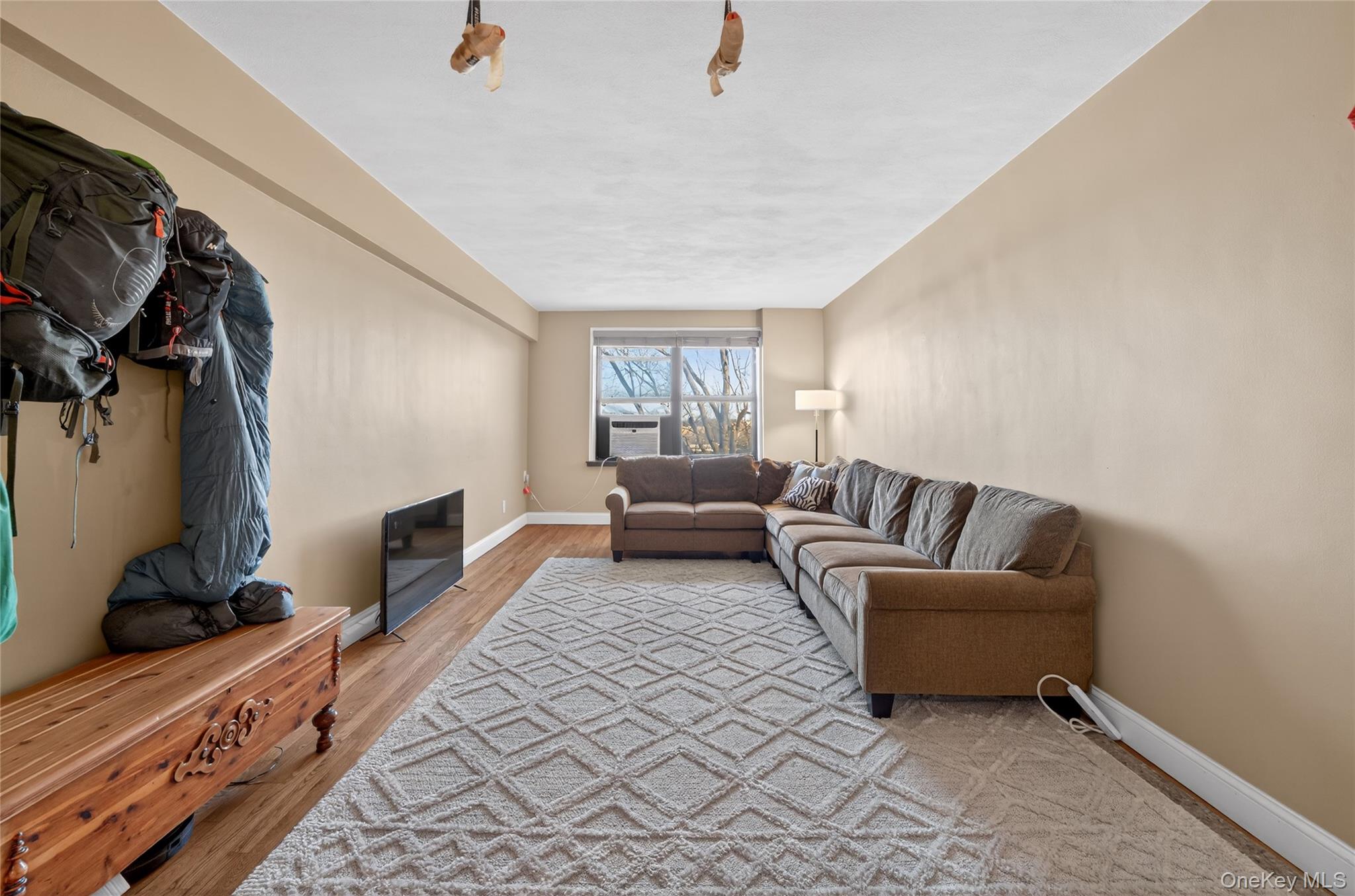 #13 photo, 142-21 26th Street, 플러싱 Flushing , NY 11354