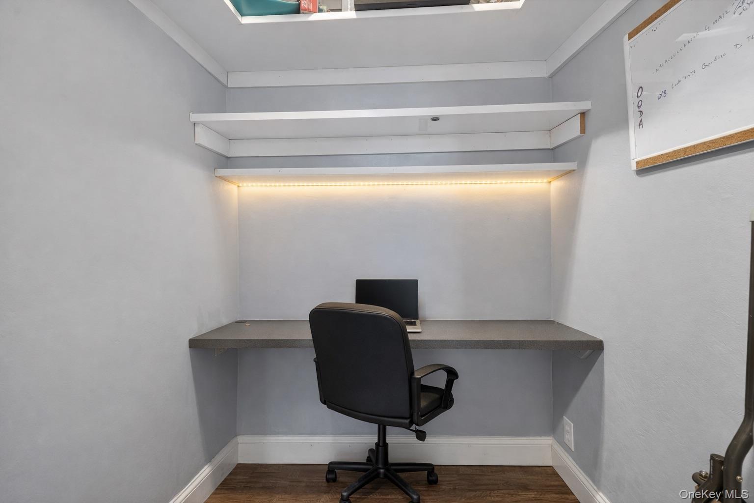 #20 photo, 142-21 26th Street, 플러싱 Flushing , NY 11354