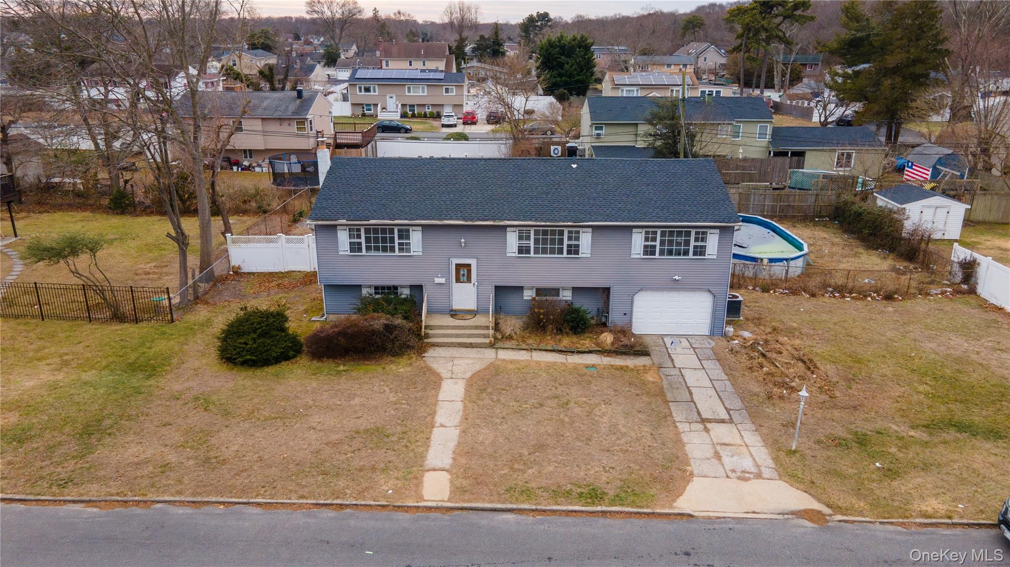 #1 photo, 6 Oxford Street, מחוז סאפוק Islip , NY 11751