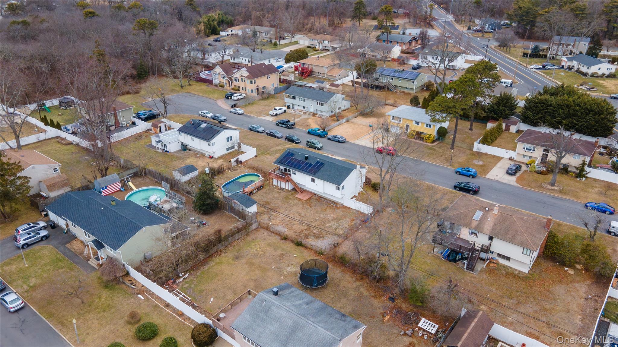 #19 photo, 6 Oxford Street, Islip , NY 11751