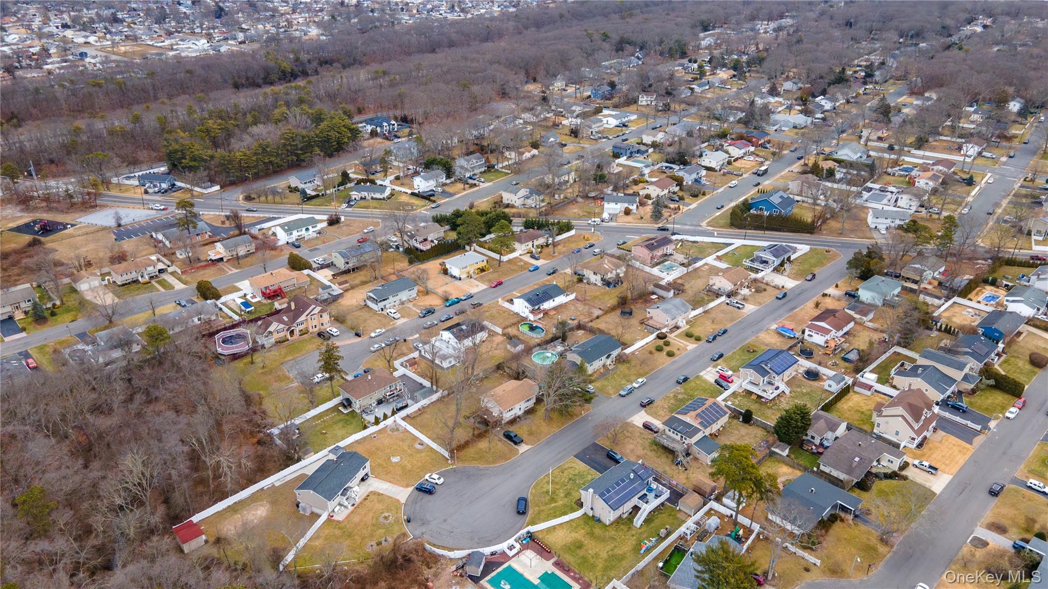 #20 photo, 6 Oxford Street, Islip , NY 11751