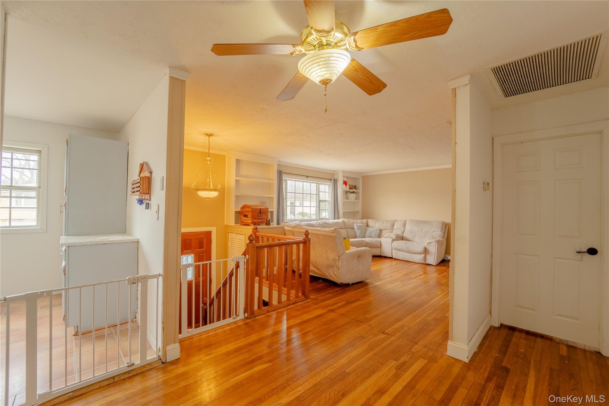 #4 photo, 6 Oxford Street, מחוז סאפוק Islip , NY 11751