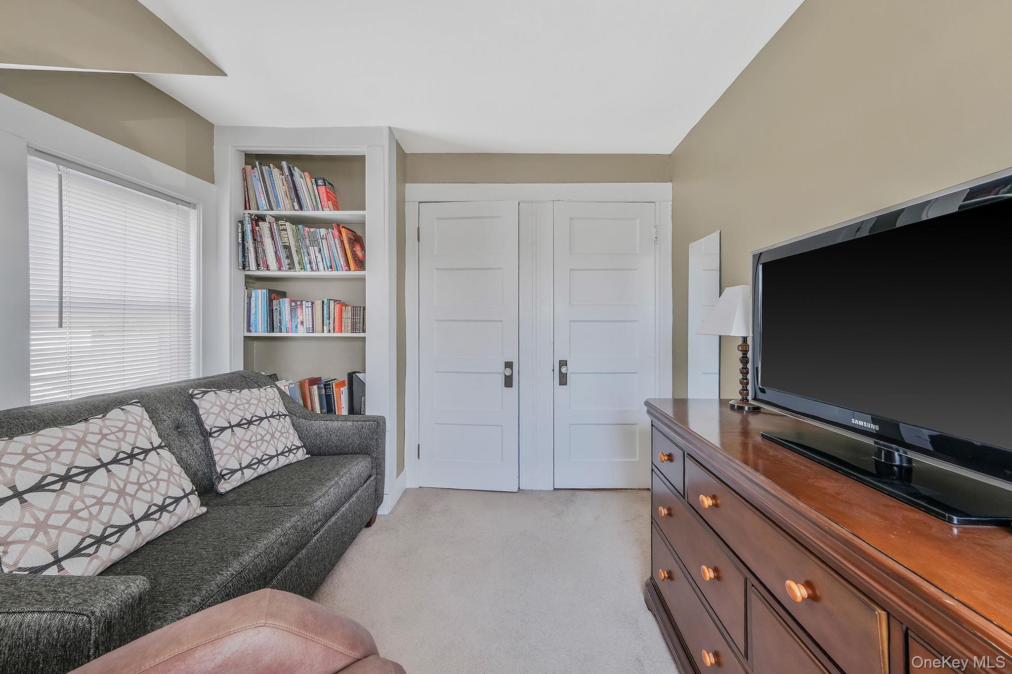 #13 photo, 183 West Avenue, מחוז סאפוק Patchogue , NY 11772