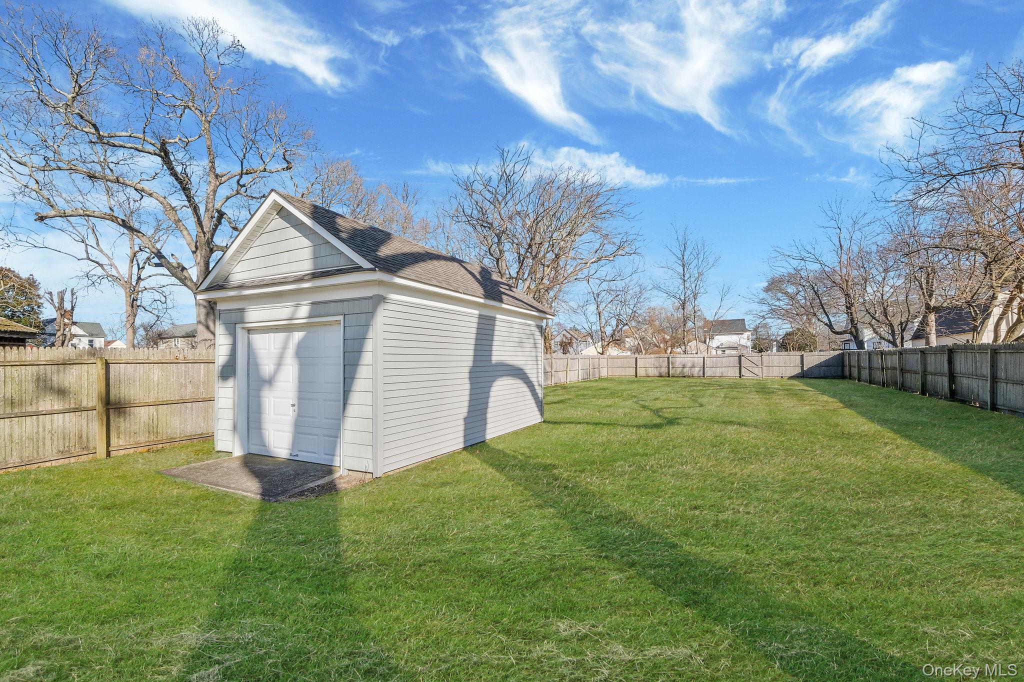 #18 photo, 183 West Avenue, מחוז סאפוק Patchogue , NY 11772